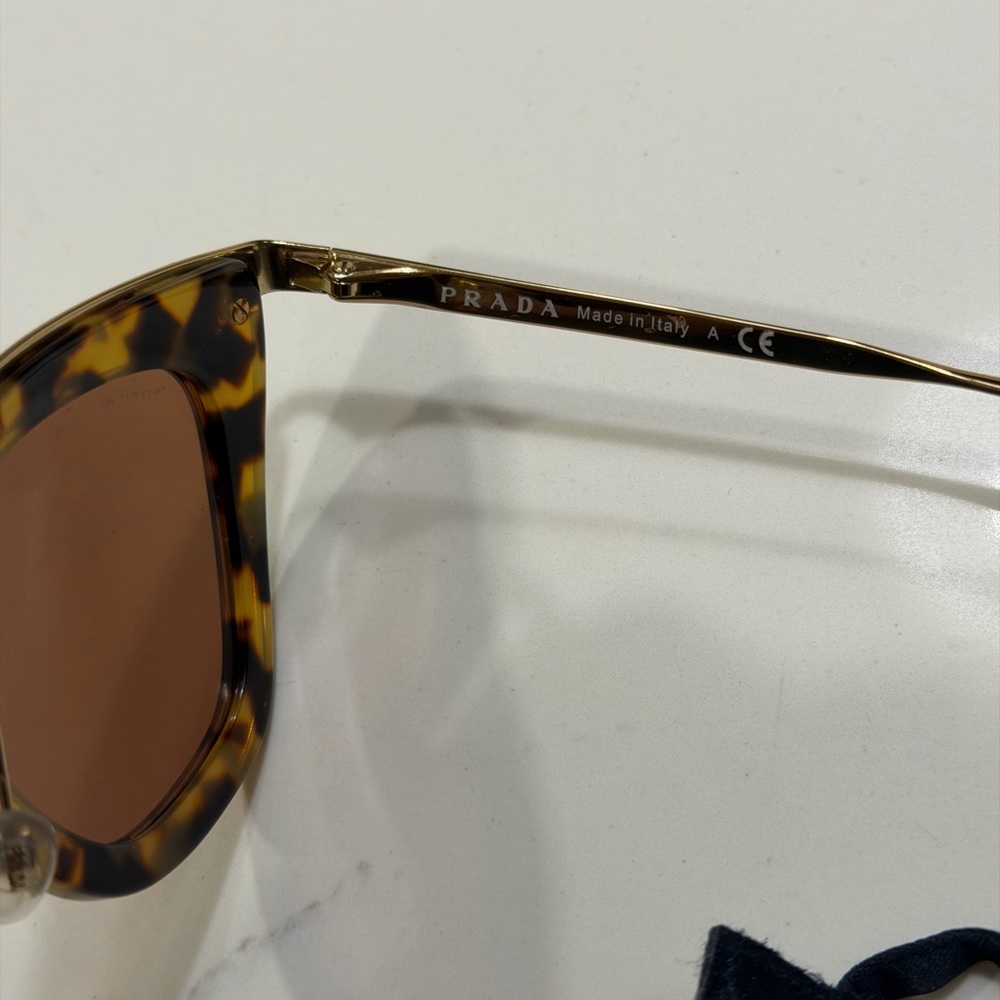 Prada Tortoiseshell Cat-Eye Sunglasses with Brown Lenses - Picture 3 of 7